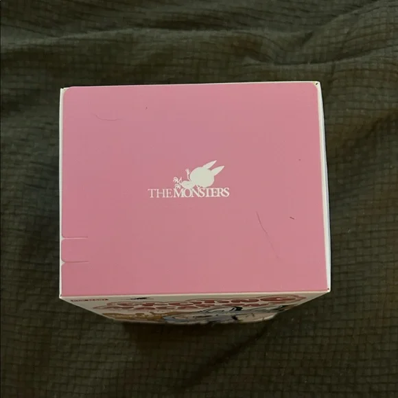 The Monsters ‘Exciting Macaron’ Lychee Berry Labubu - Picture 6 of 8